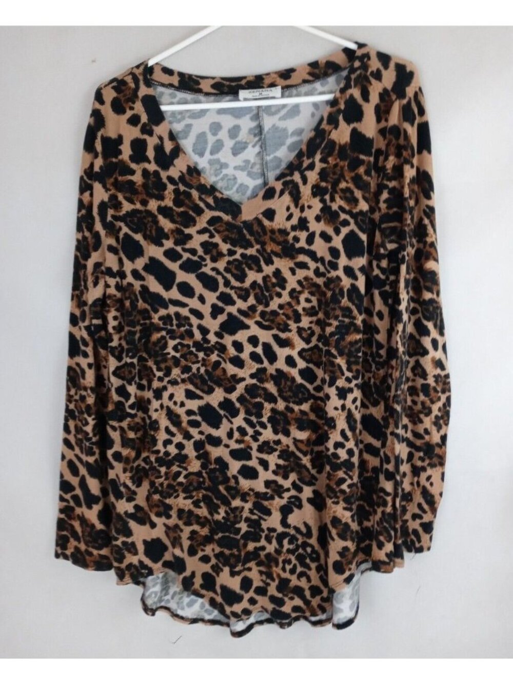 Zenana Women's Long Sleeve Animal Print Blouse Size Medium
